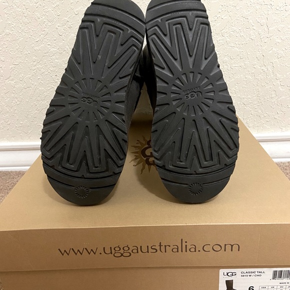 UGG Classic II Tall Boots *NWT* - Picture 6 of 9